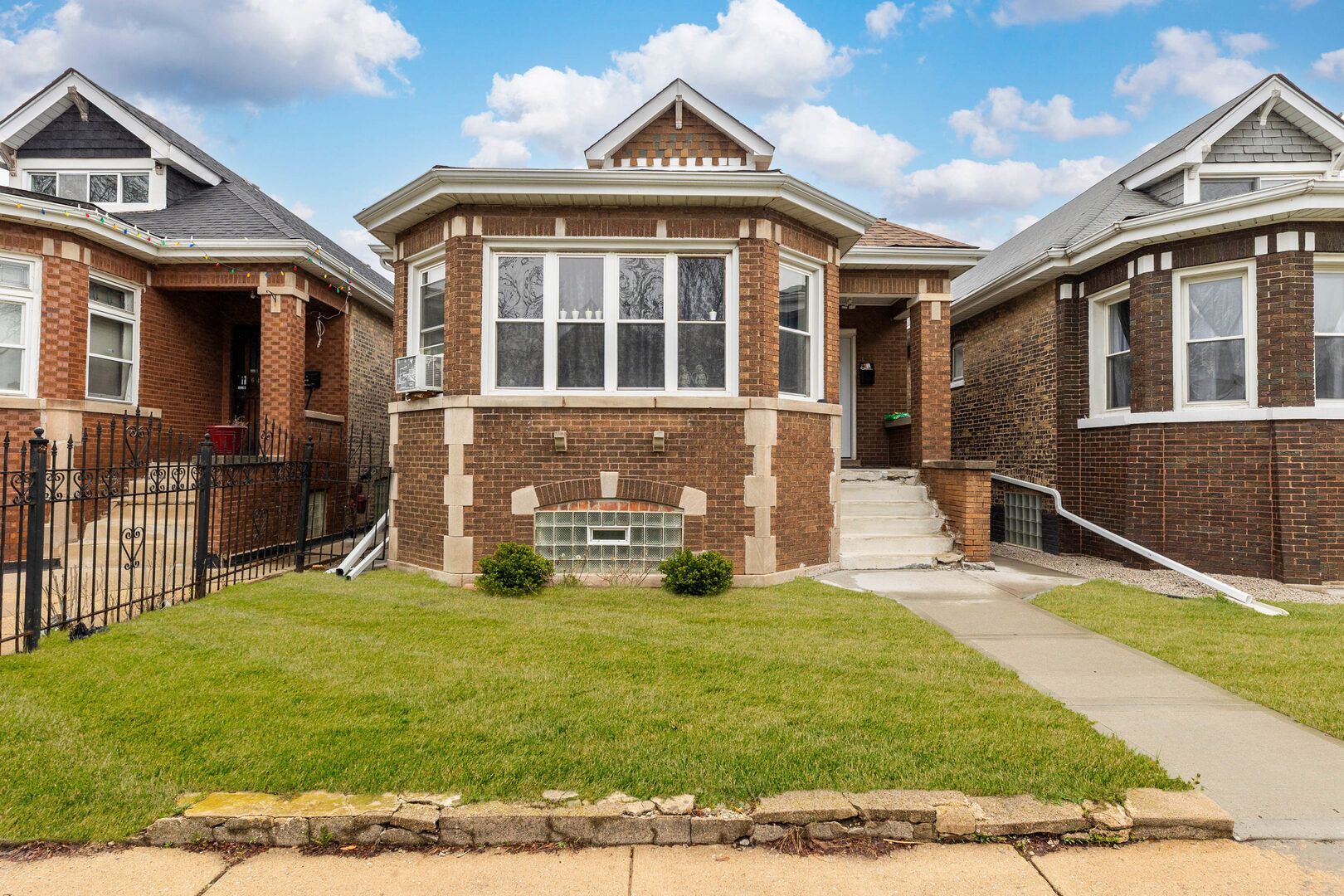 6455 S California Avenue — Chicago, IL 60629
