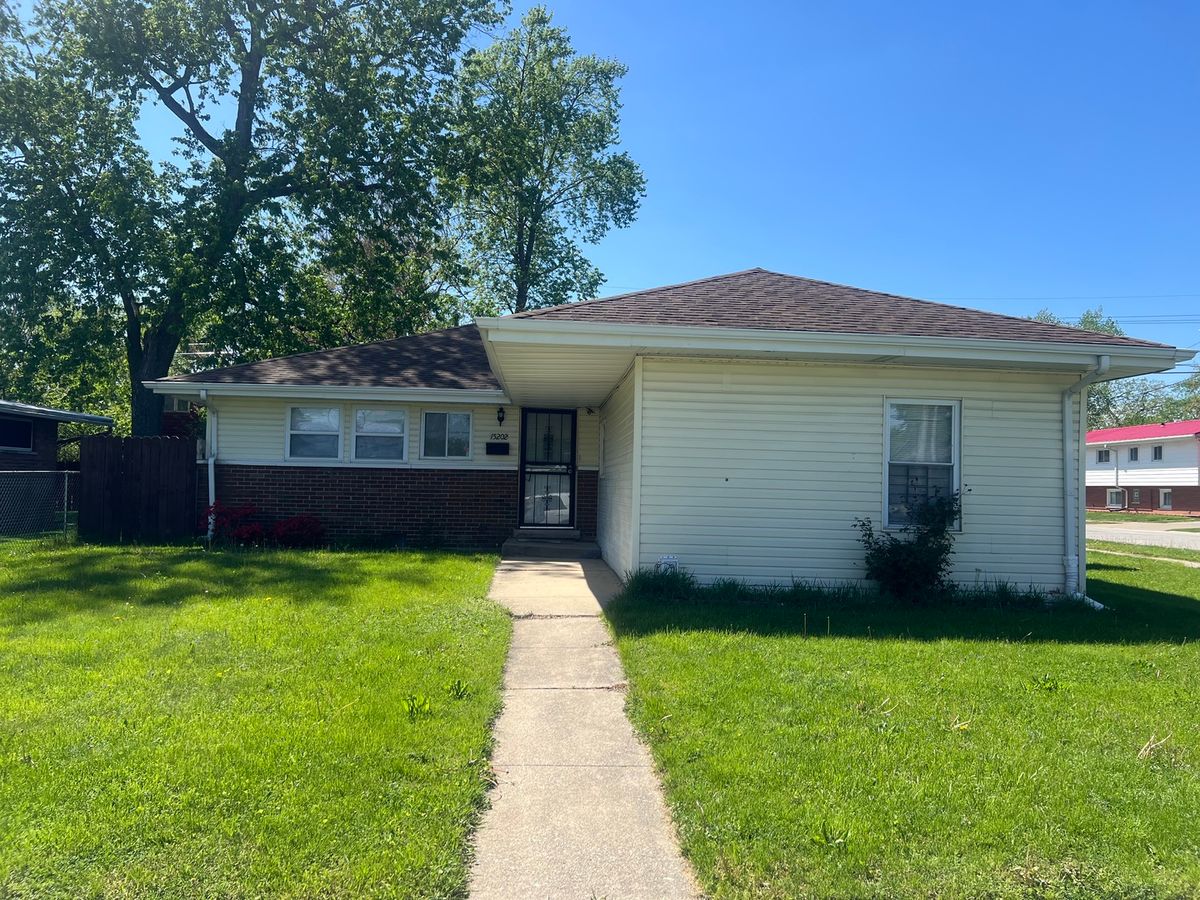 15202 Meadow Lane, Dolton, IL 60419