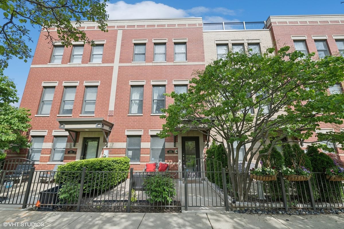 1053 KINGSBURY Street, Chicago, IL 60610