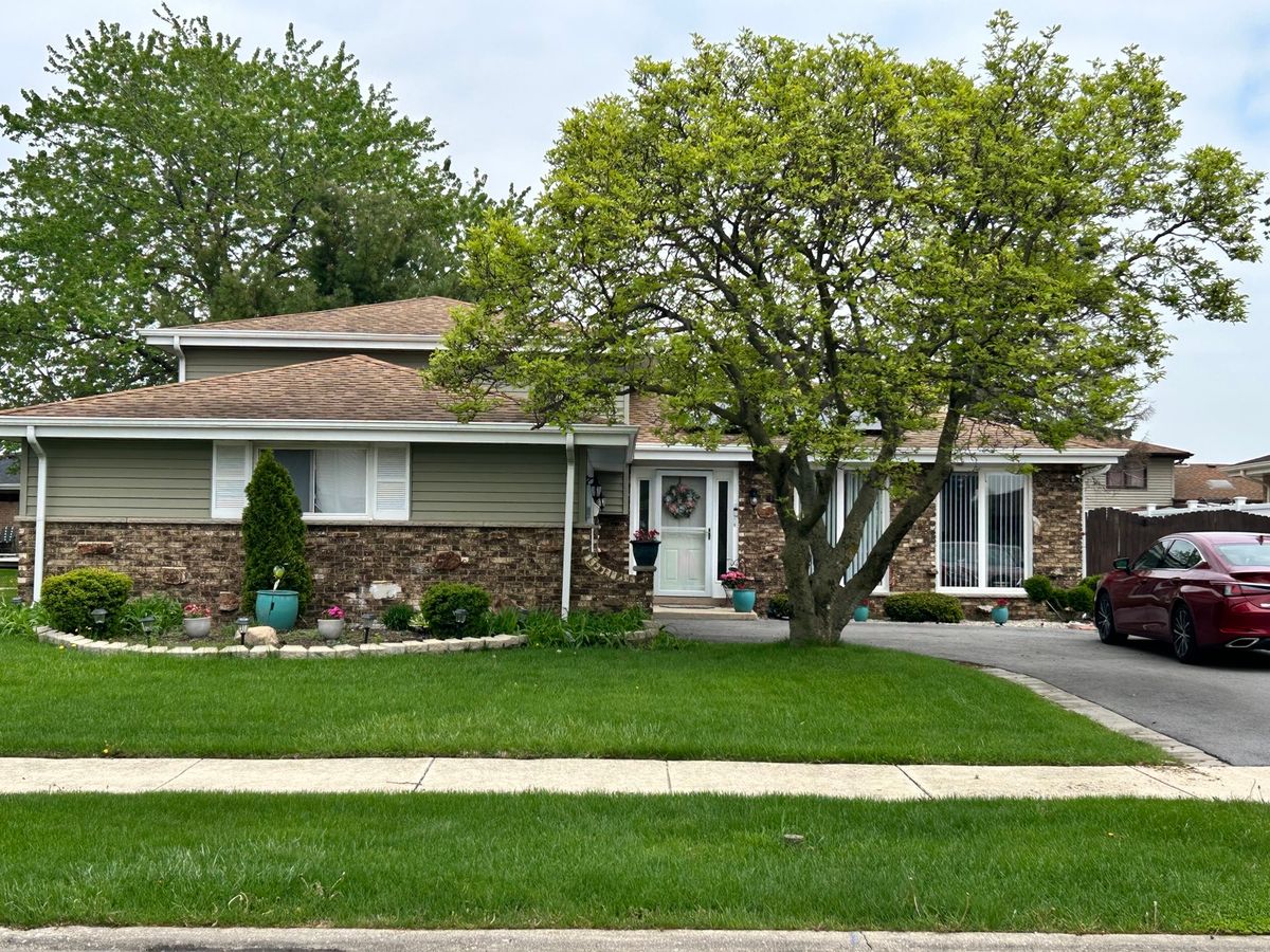 16625 Kenwood Avenue, South Holland, IL 60473