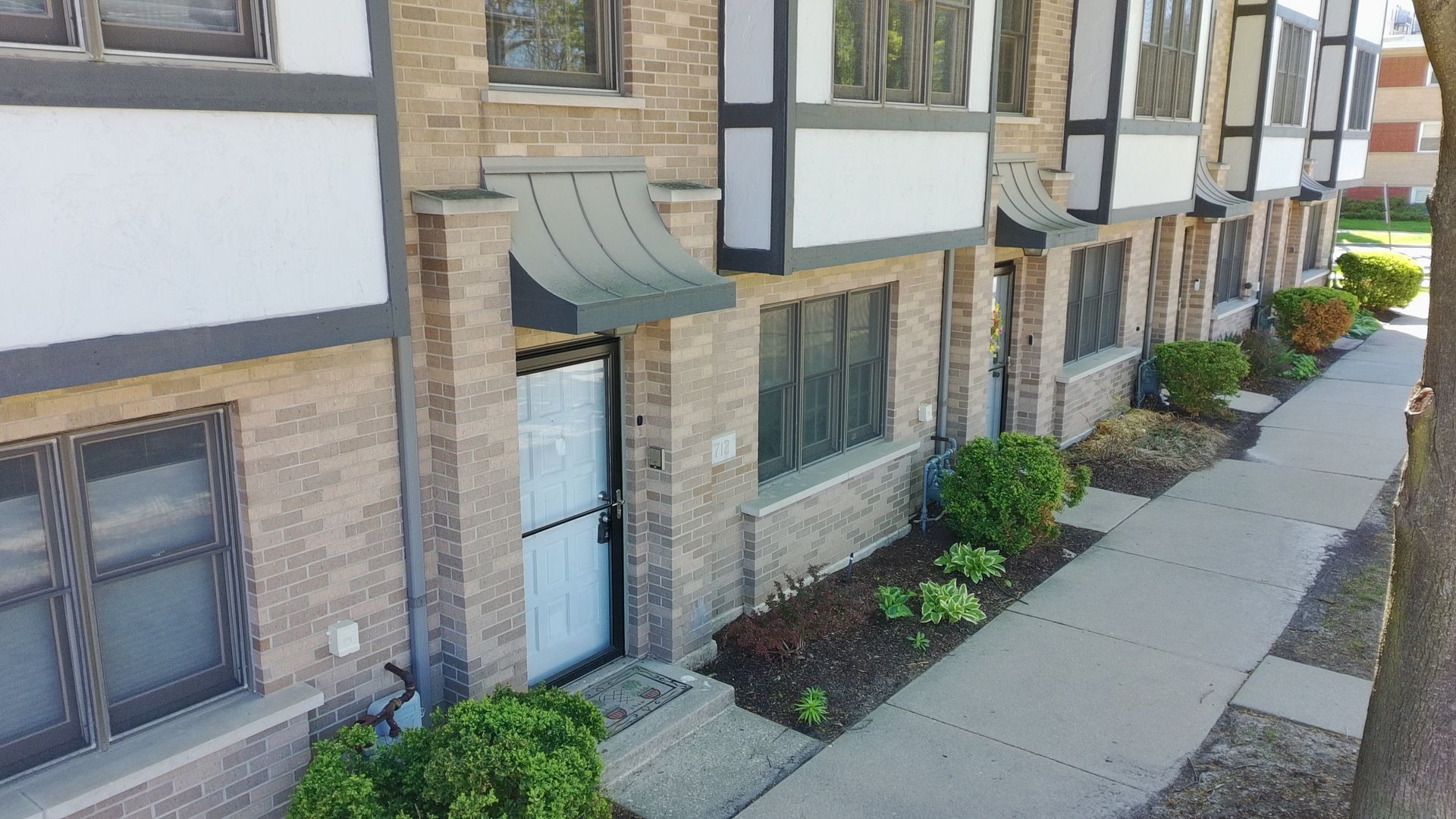 7712 Harvard Street — Forest Park, IL 60130
