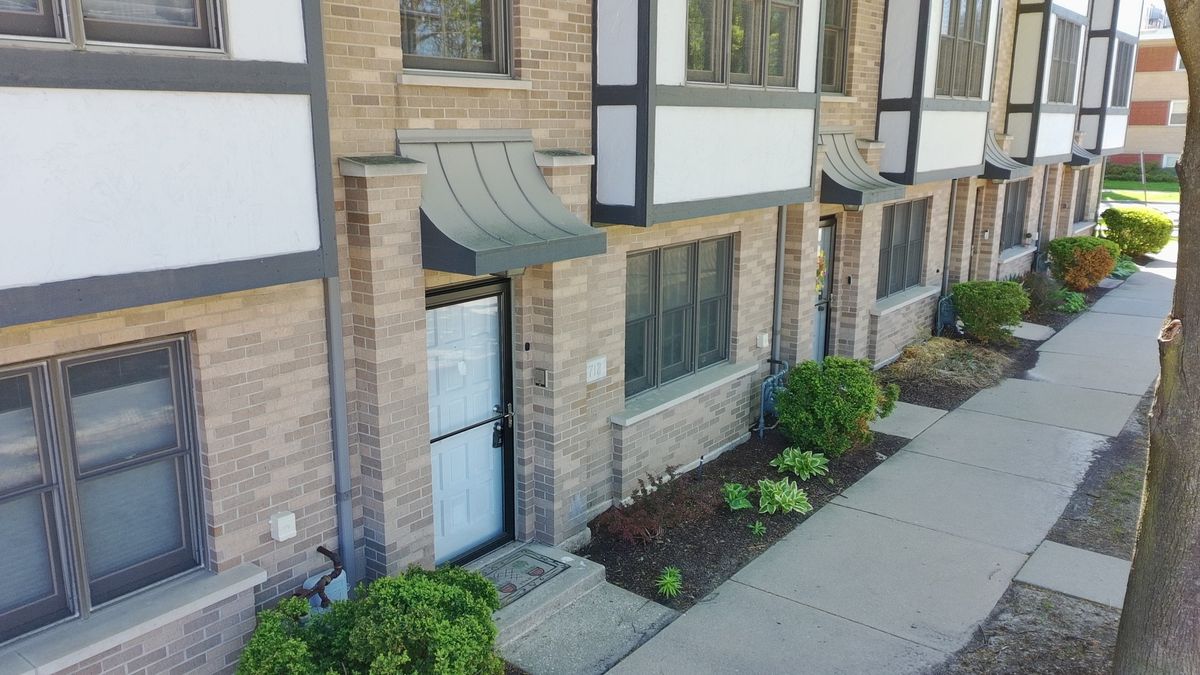 7712 Harvard Street, Forest Park, IL 60130