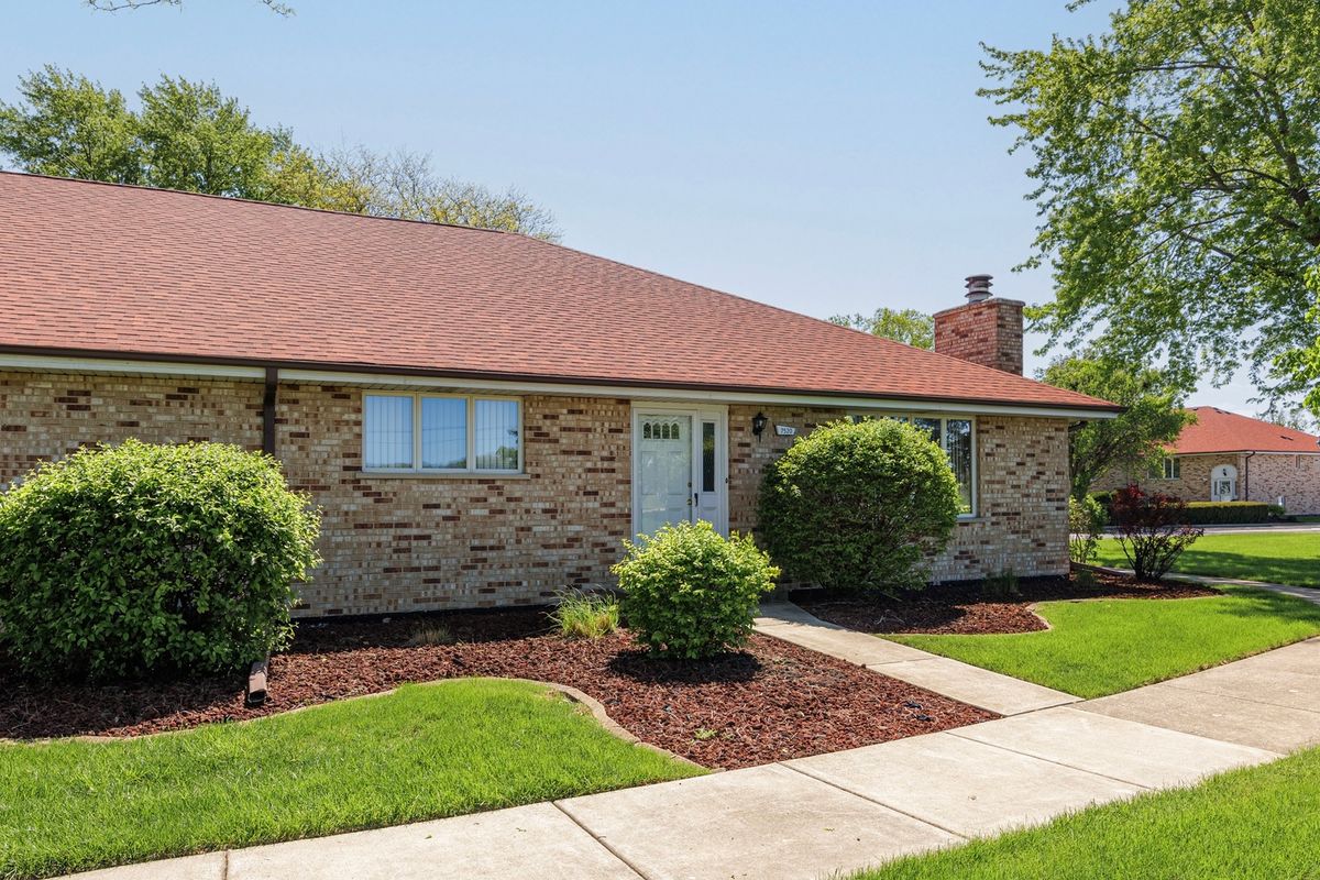 7520 Willowood Court, Orland Park, IL 60462