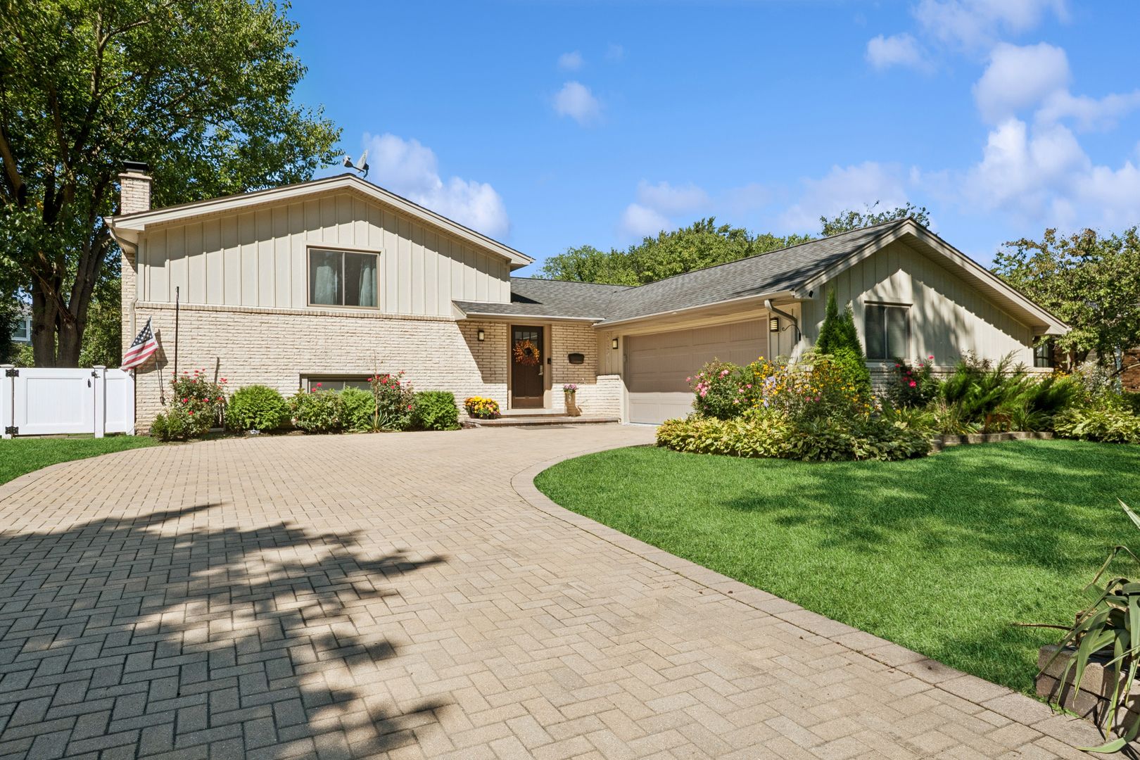3134 Maple Leaf Drive — Glenview, IL 60026