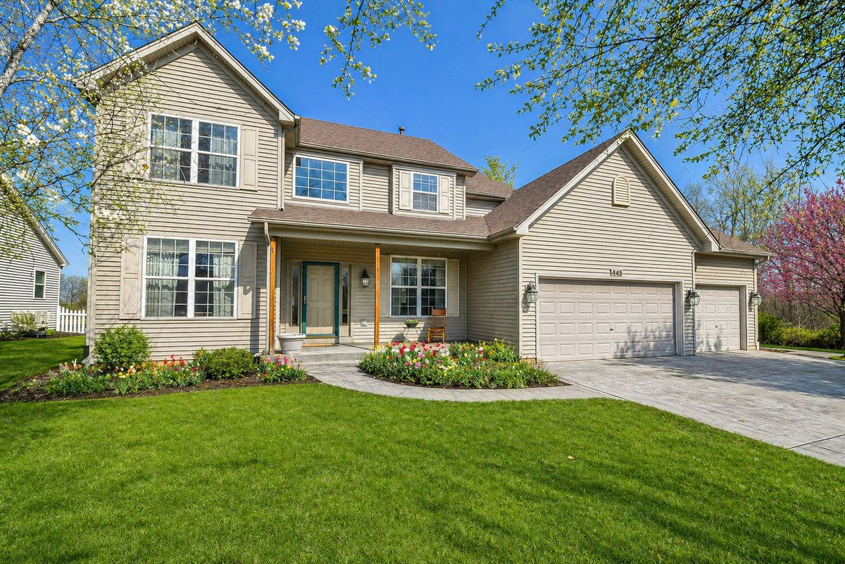 445 Kelly Avenue, Yorkville, IL 60560