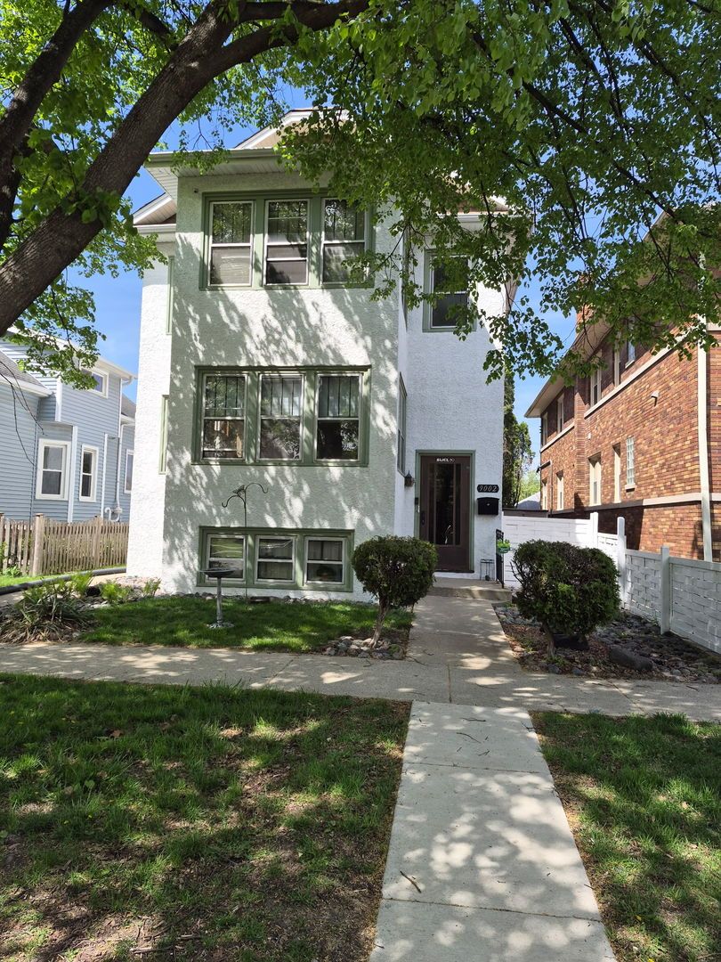 9002 Sheridan Avenue — Brookfield, IL 60513