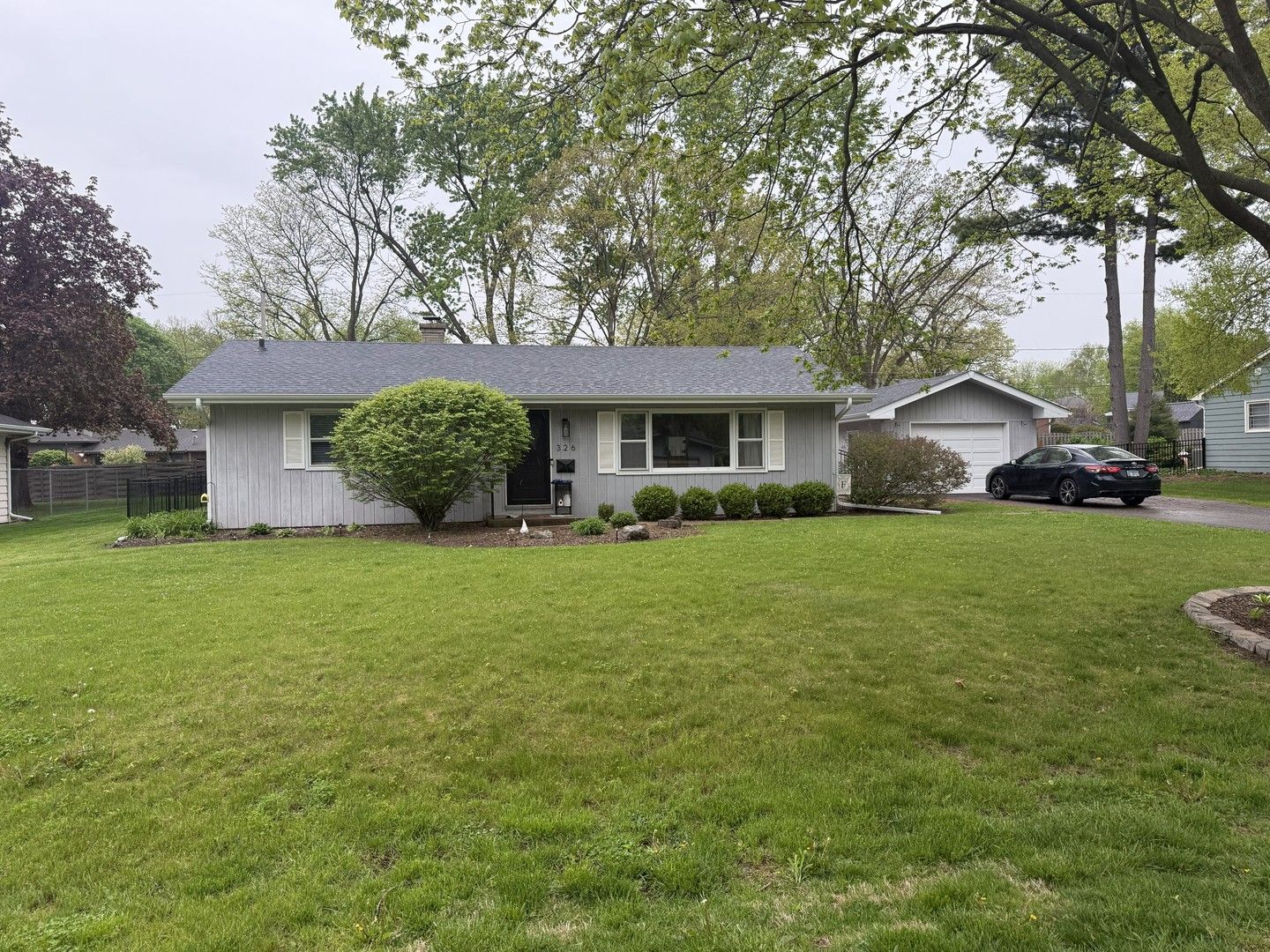 326 Maple Lane — Geneva, IL 60134