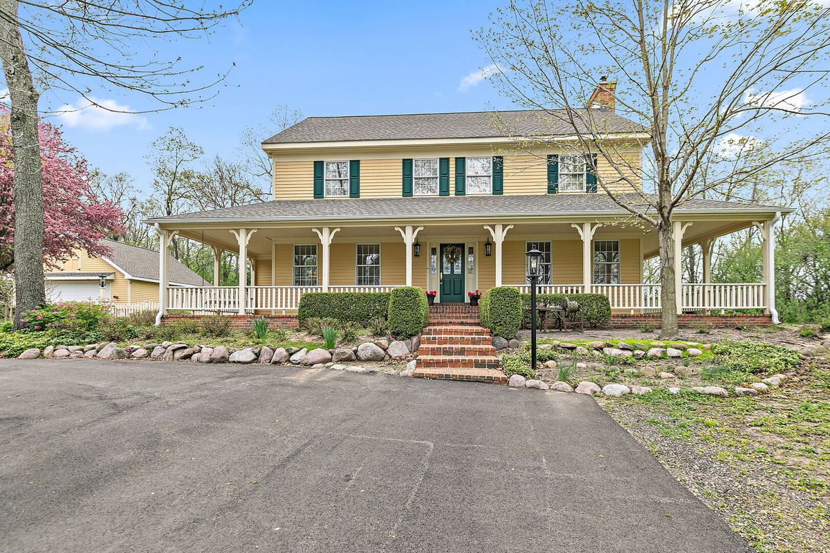 309 Three Oaks Road, Cary, IL 60013