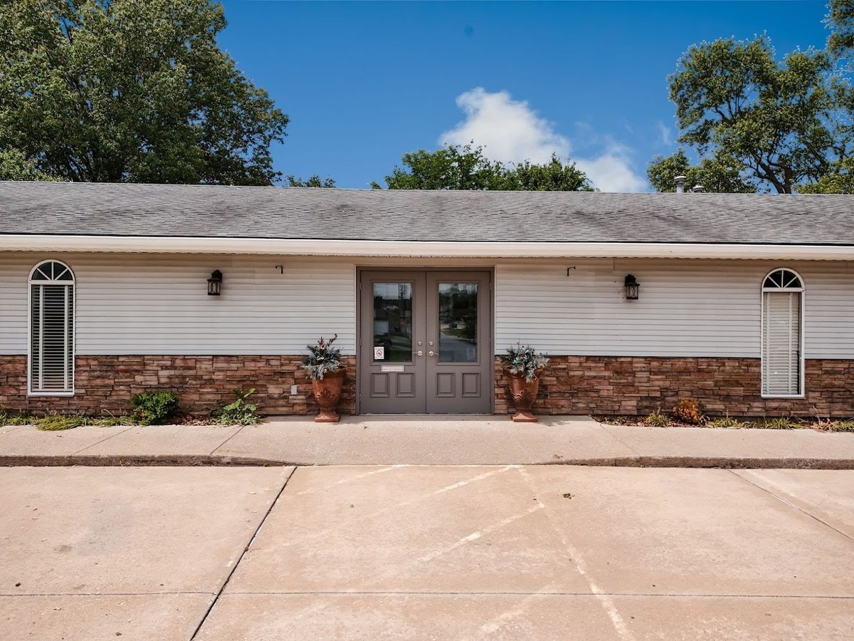 125 W Clark Street, Harrisburg, IL 62946
