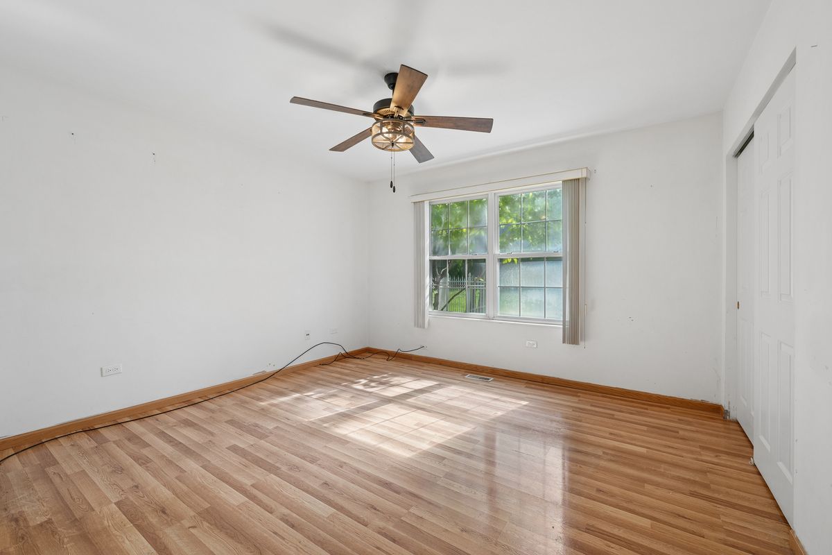 904 Garden Lane, Homewood, IL 60430