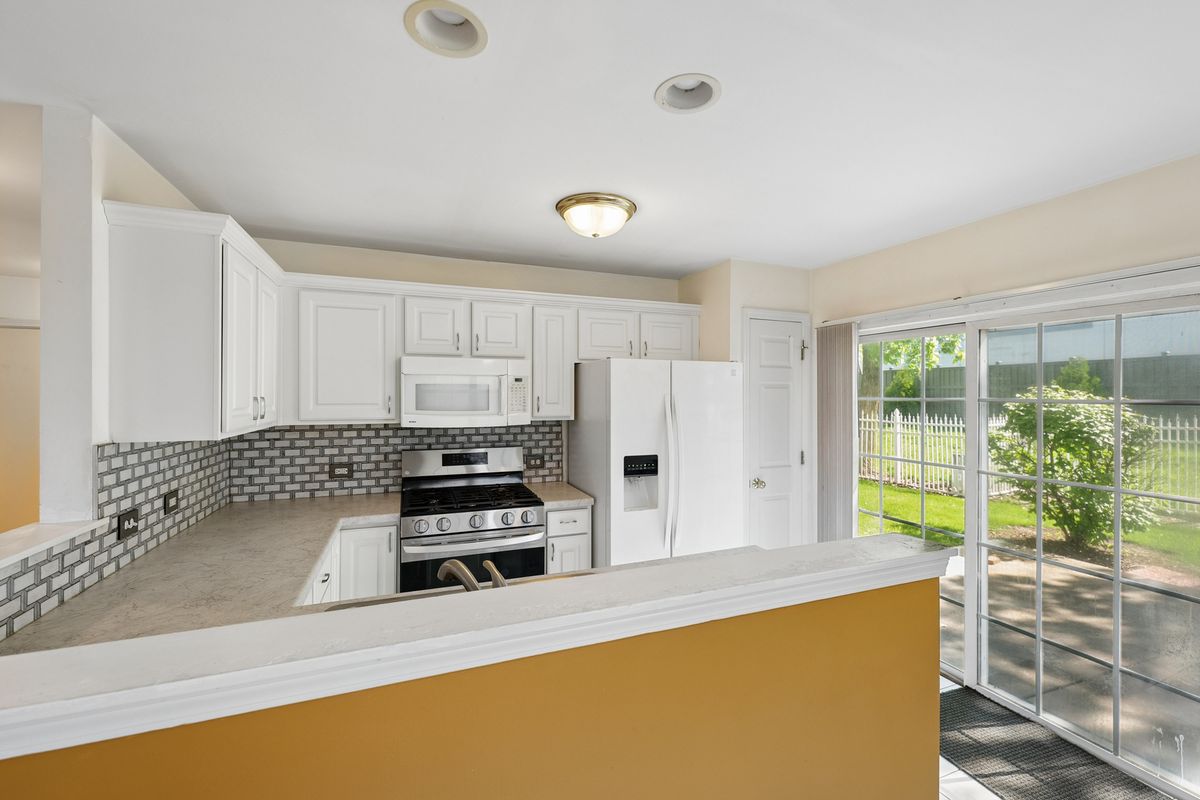 904 Garden Lane, Homewood, IL 60430