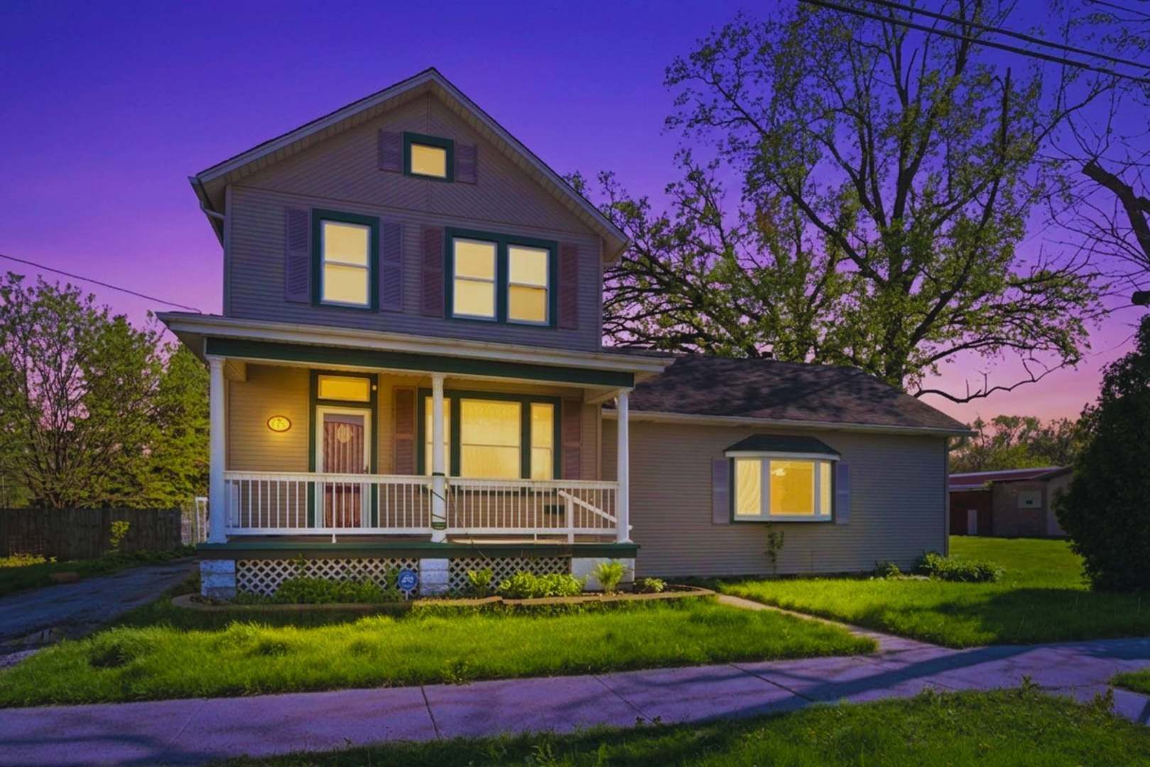 2261 136th Street — Blue Island, IL 60406