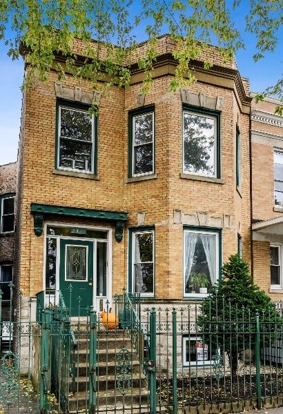 2329 N Sacramento Avenue — Chicago, IL 60647
