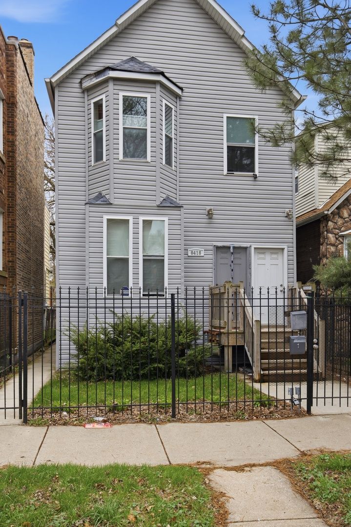 6418 S Rhodes Avenue — Chicago, IL 60637
