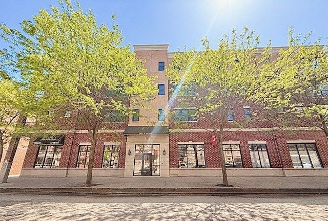 2827 Belden Avenue, Chicago, IL 60647