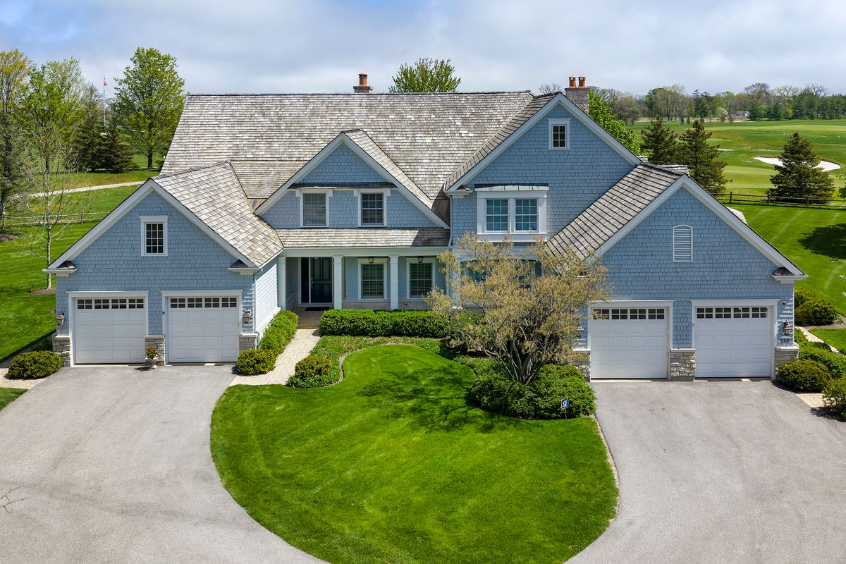 563 Greenway Drive, Lake Forest, IL 60045