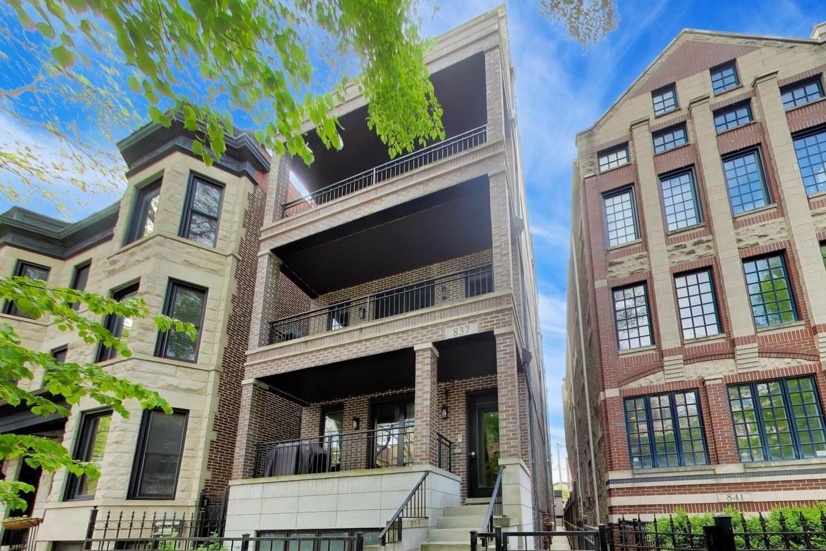 837 BUCKINGHAM Place, Chicago, IL 60657