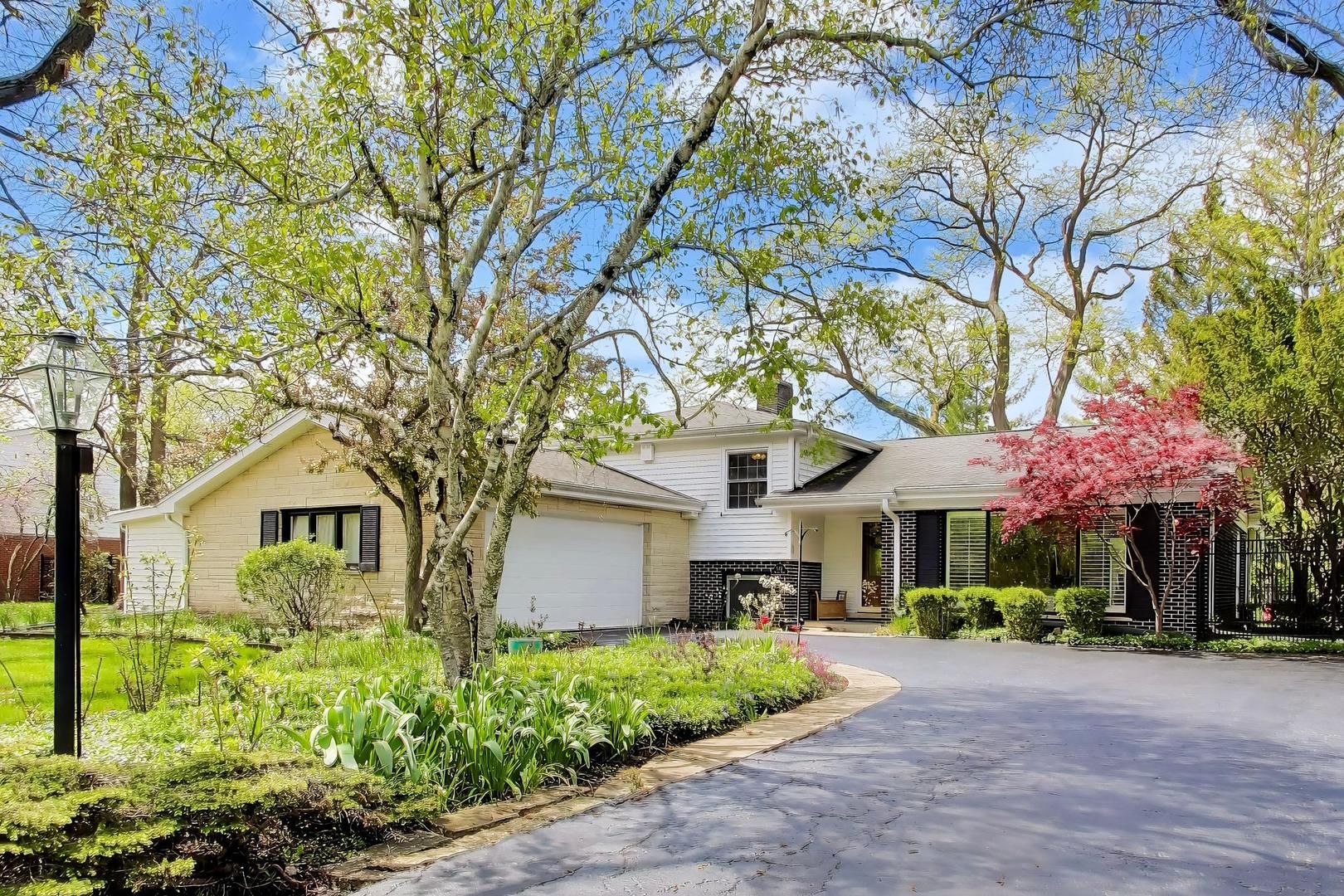 570 Wilmot Road — Deerfield, IL 60015