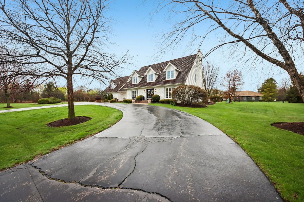 1980 Clover Drive, Inverness, IL 60067