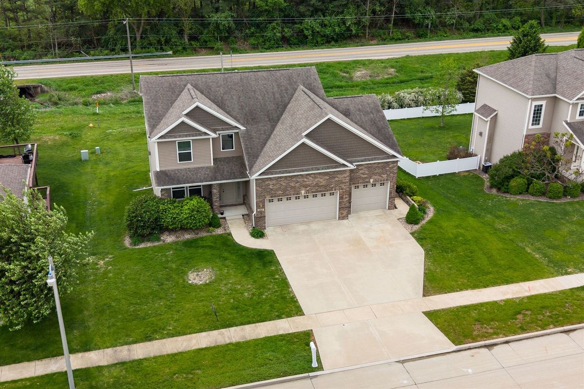 5403 Ferryman Road, Bloomington, IL 61705