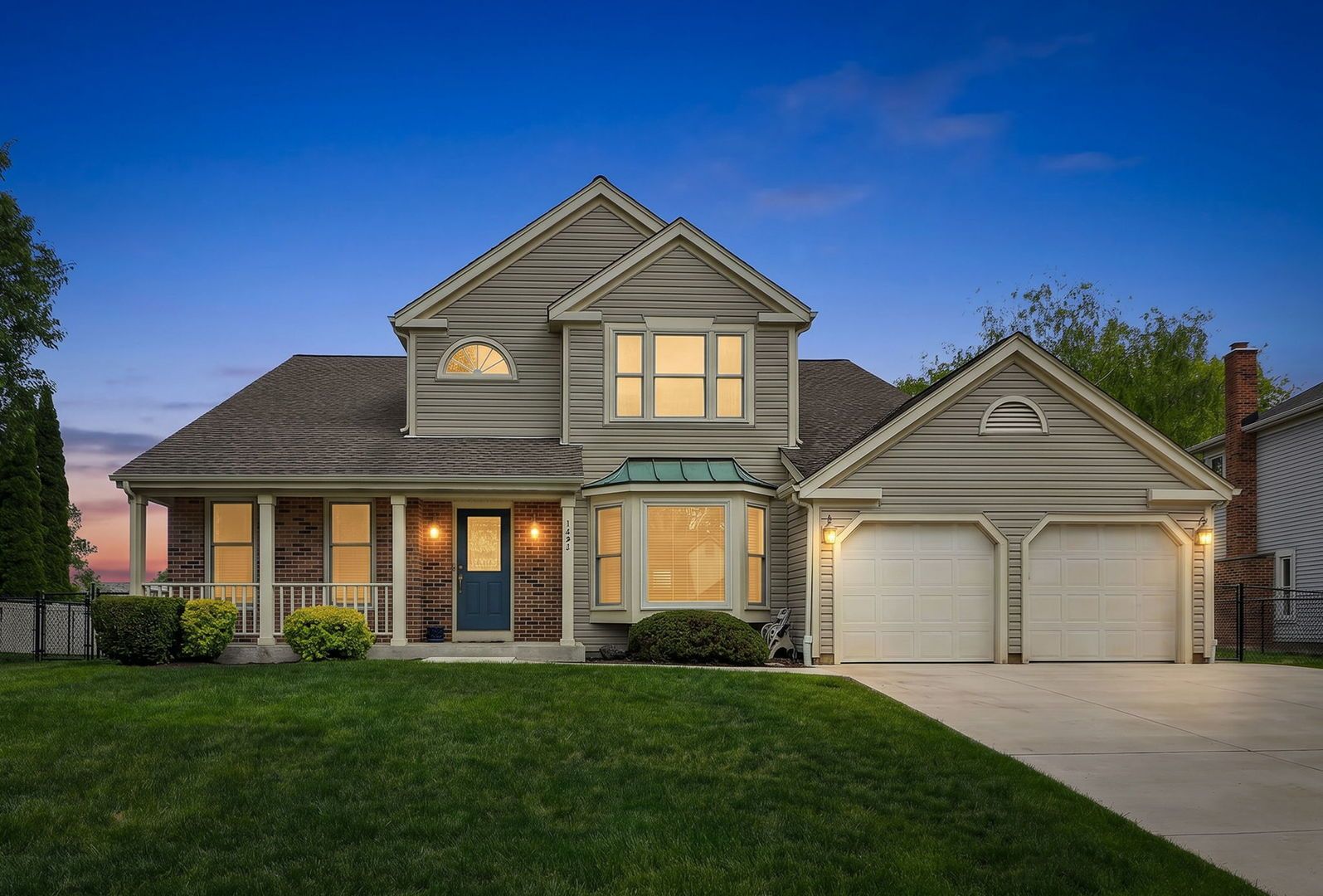 1694 Hampshire Drive — Elk Grove Village, IL 60007