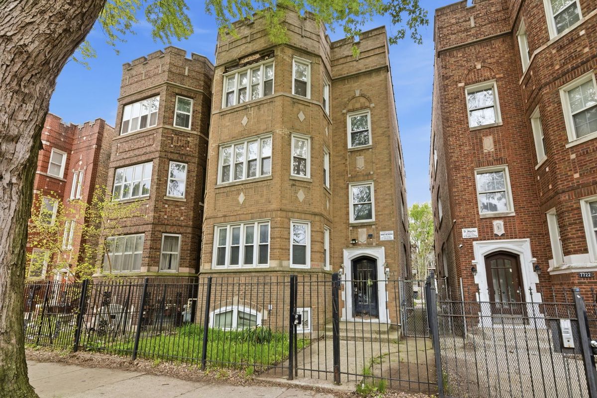 7724 Essex Avenue, Chicago, IL 60649