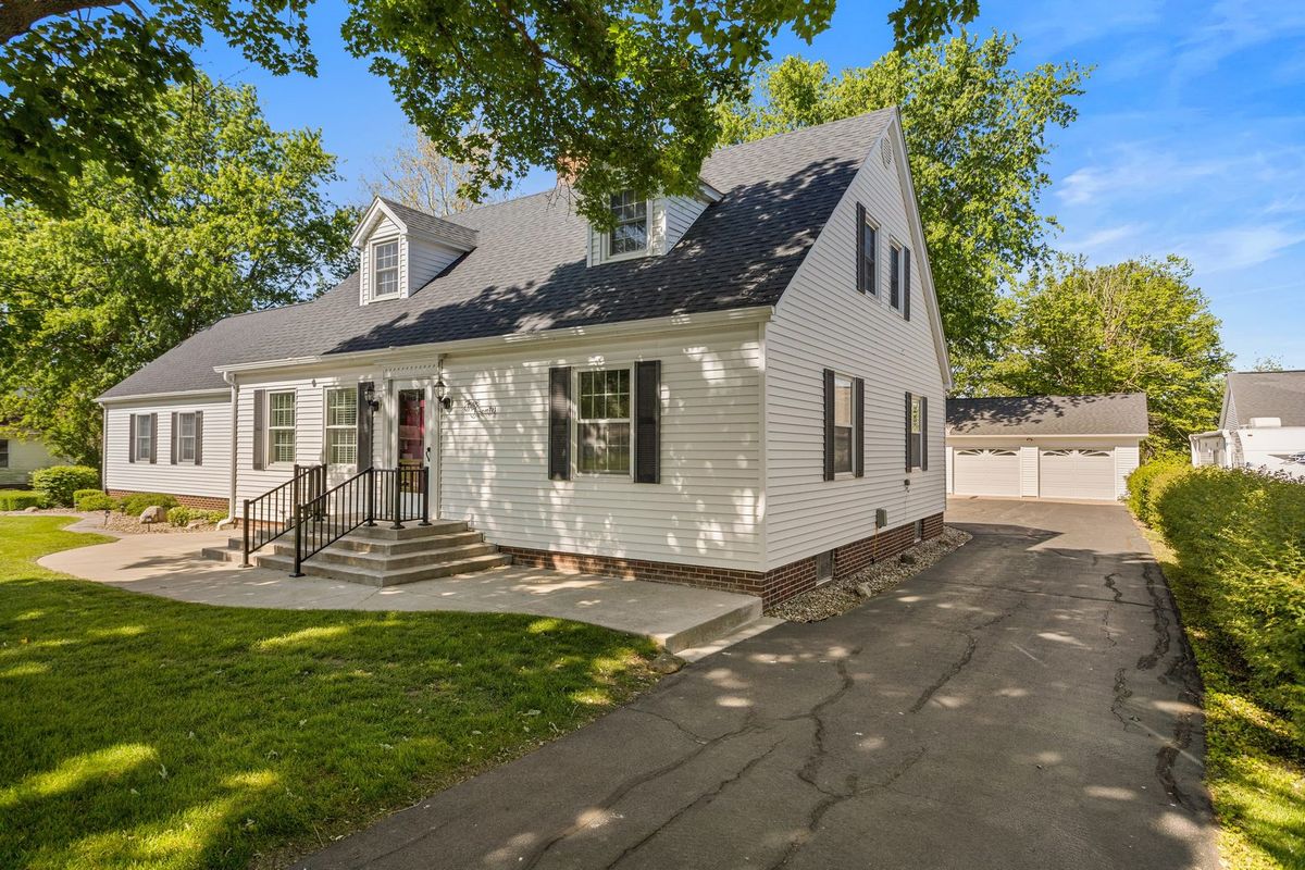 520 S Main Street, Gifford, IL 61847