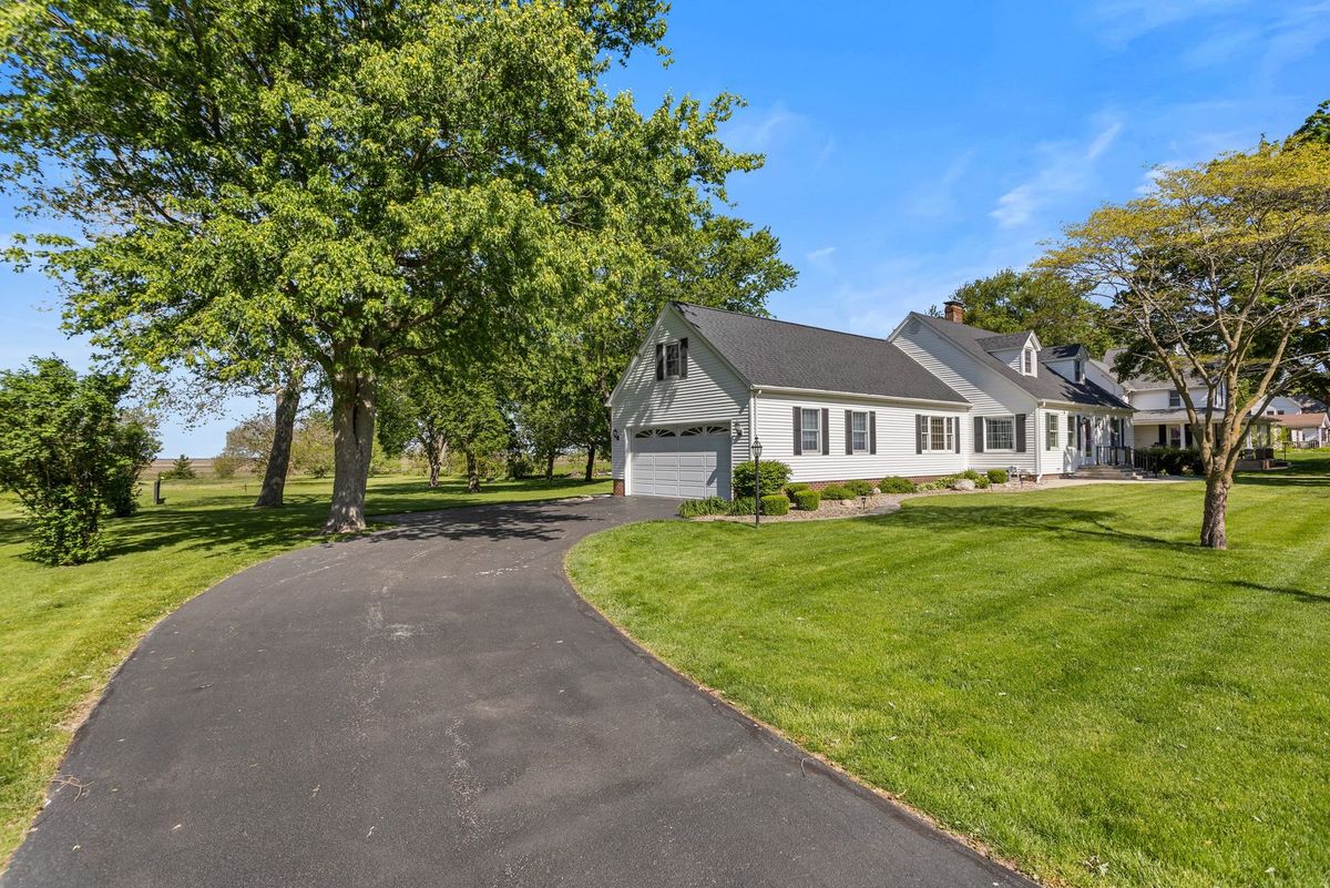 520 S Main Street, Gifford, IL 61847