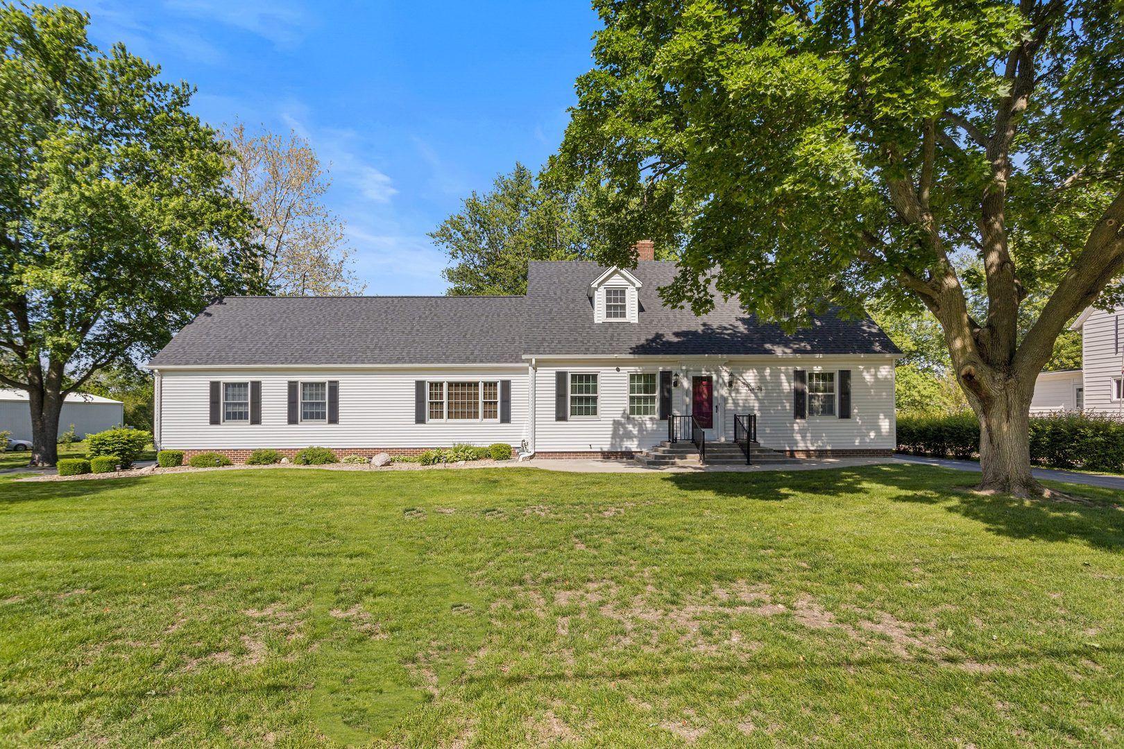 520 S Main Street — Gifford, IL 61847