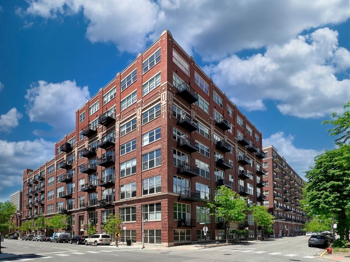 1500 Monroe Street, Chicago, IL 60607