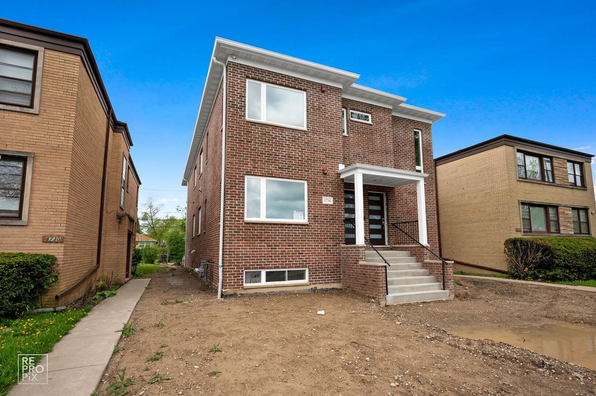 8734 Kimball Avenue, Skokie, IL 60076