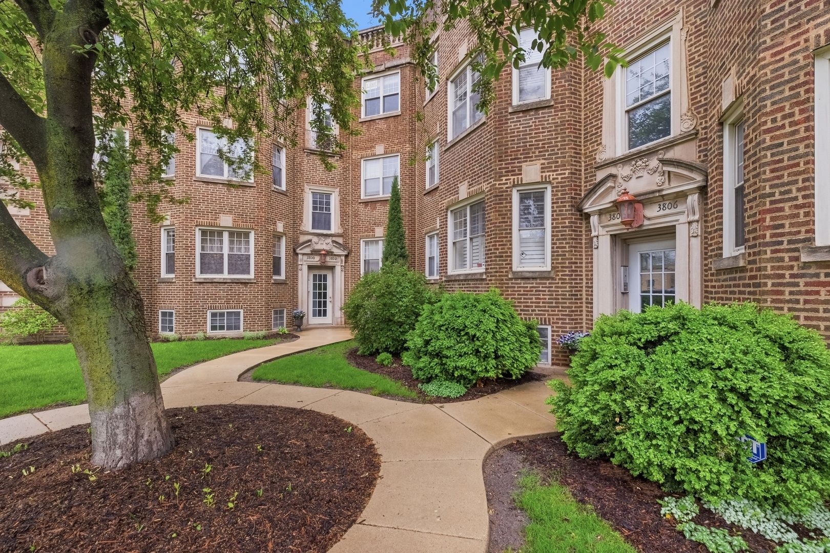 3806 N Troy Street #3 — Chicago, IL 60618