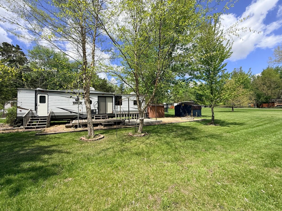 28-60 Woodhaven Lakes, Sublette, IL 61367