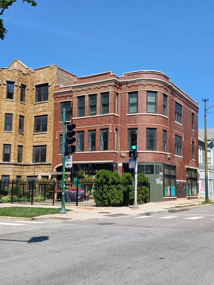 2800 Logan Boulevard, Chicago, IL 60647
