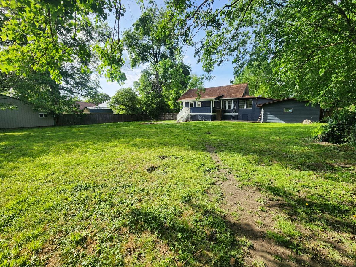 306 W Webster Street, Benton, IL 62812