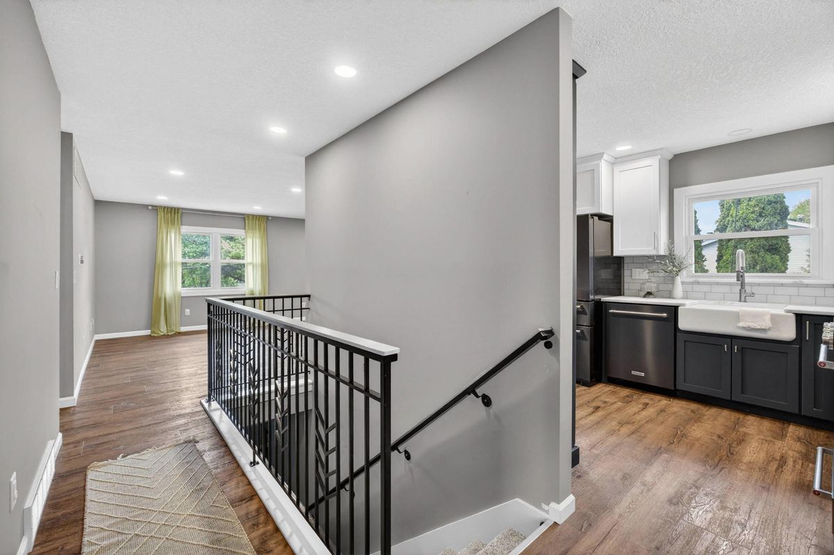 11621 25th Street W, Milan, IL 61264