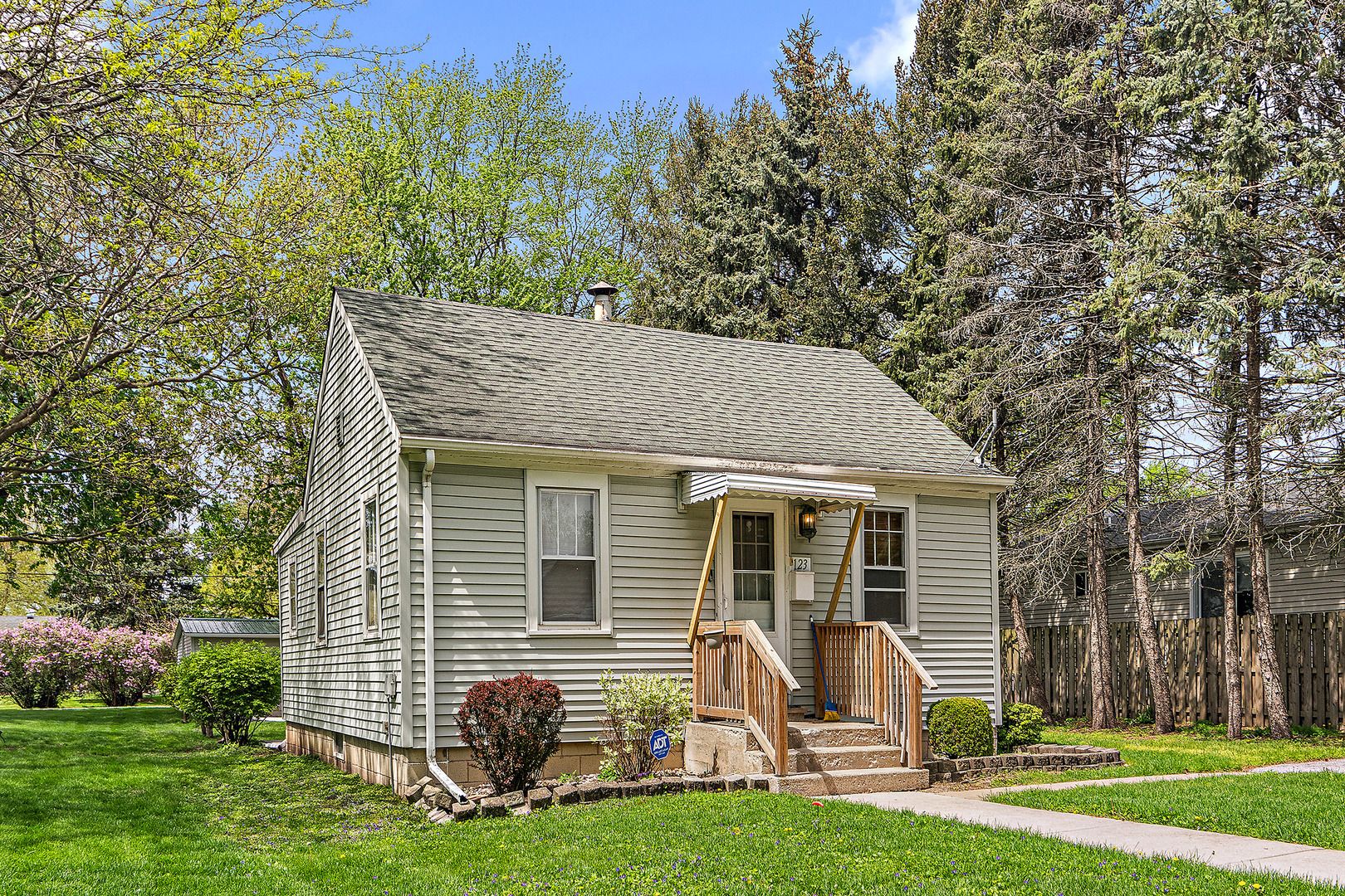 123 S Elm Street — Manteno, IL 60950