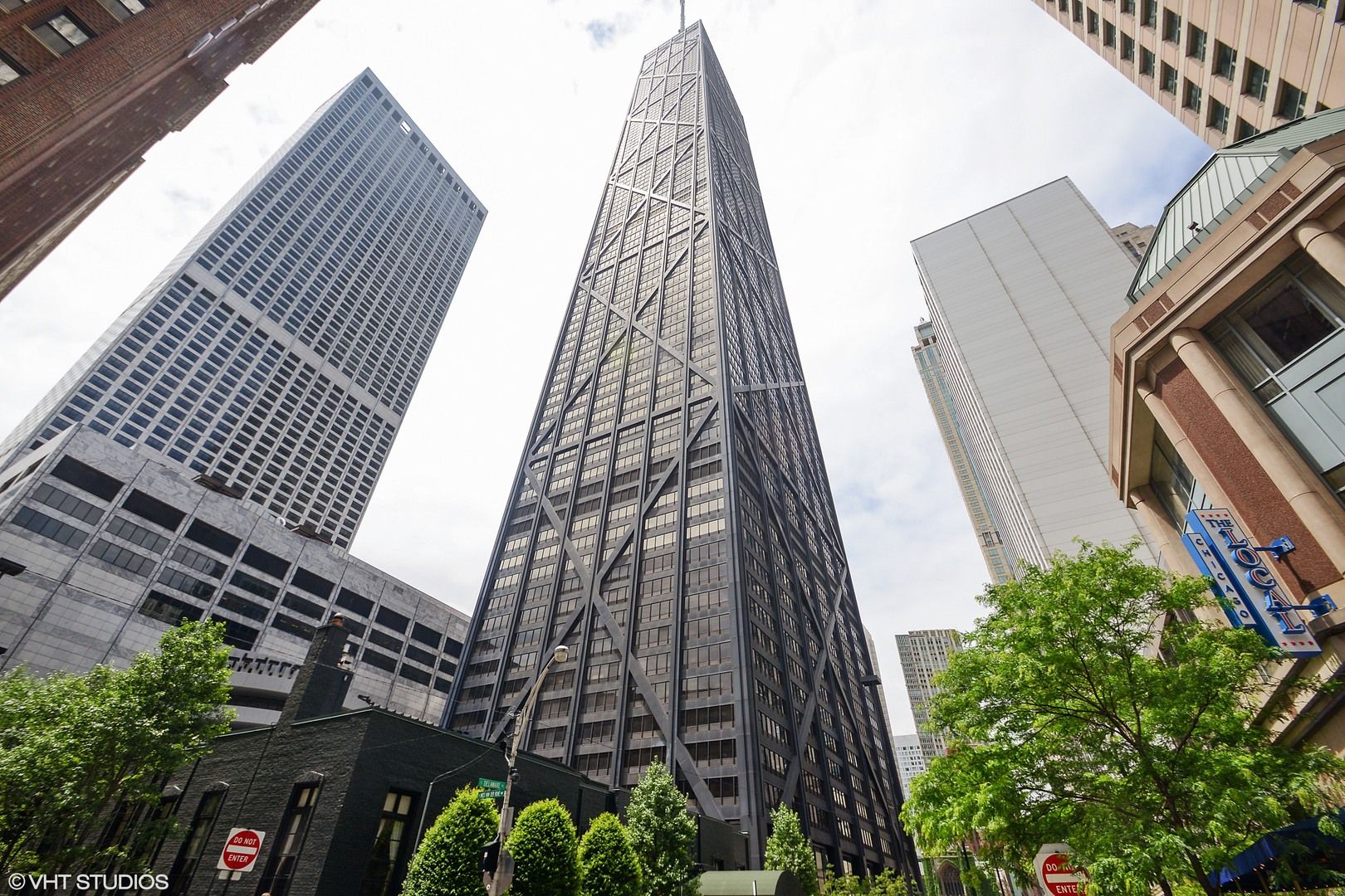 175 E Delaware Place #8305 — Chicago, IL 60611
