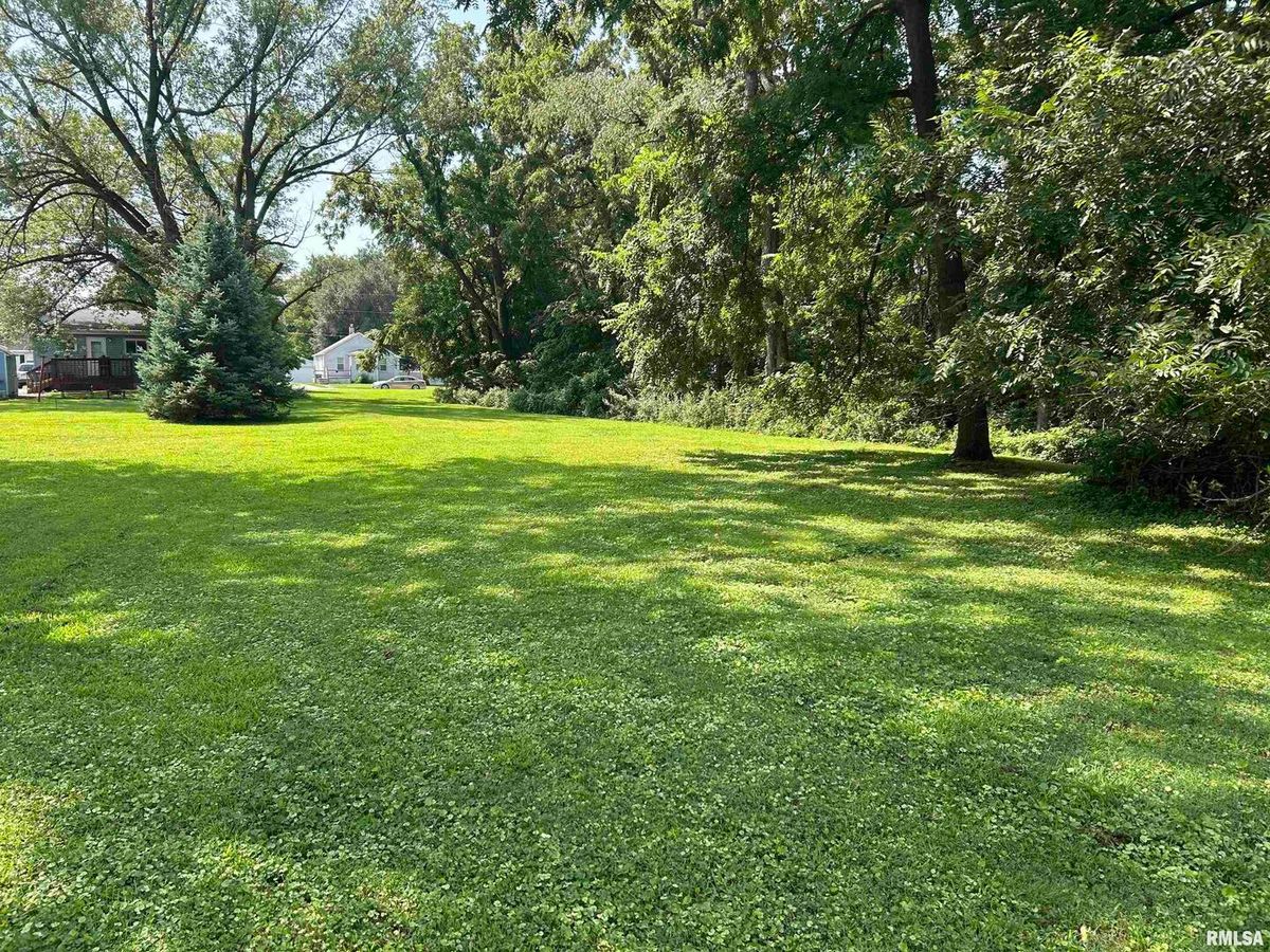 339 28TH Avenue, East Moline, IL 61244