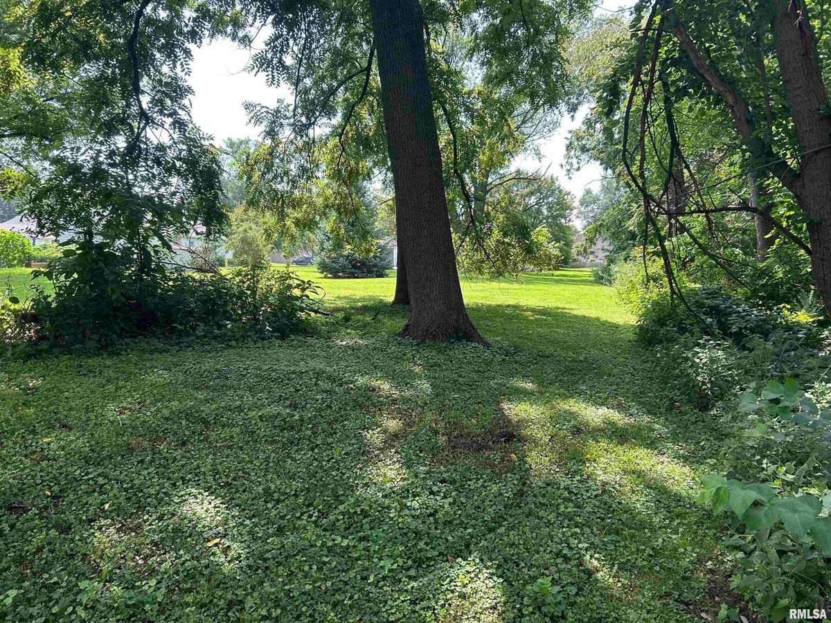 339 28TH Avenue, East Moline, IL 61244