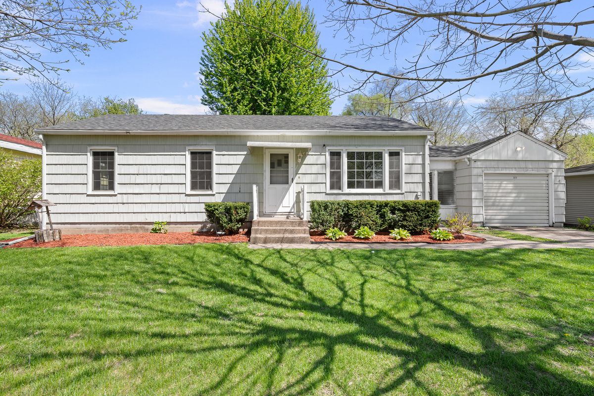 3820 15th Street, Moline, IL 51265