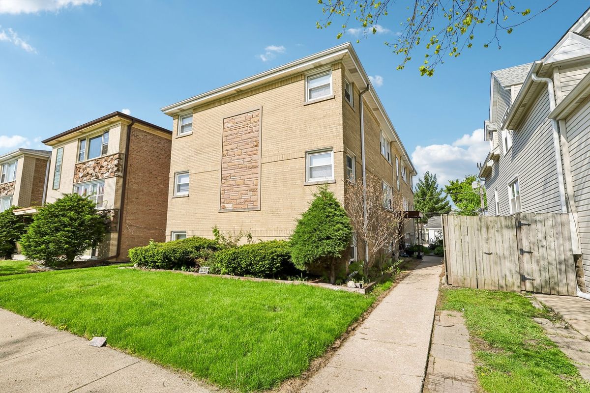 2730 74th Court, Elmwood Park, IL 60707
