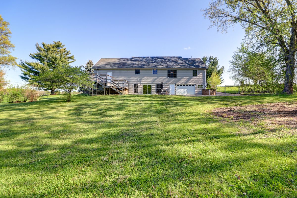 24335 Fulfs Road, Sterling, IL 61081