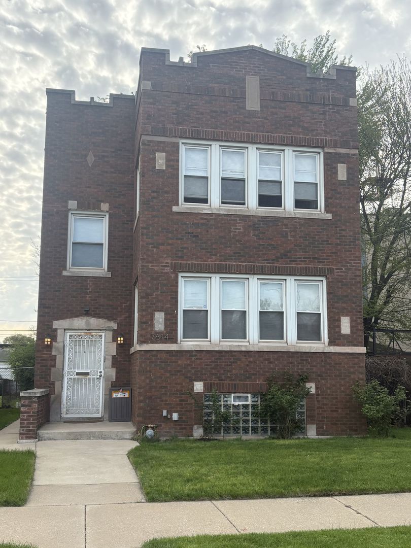 7614 Harvard Avenue, Chicago, IL 60620