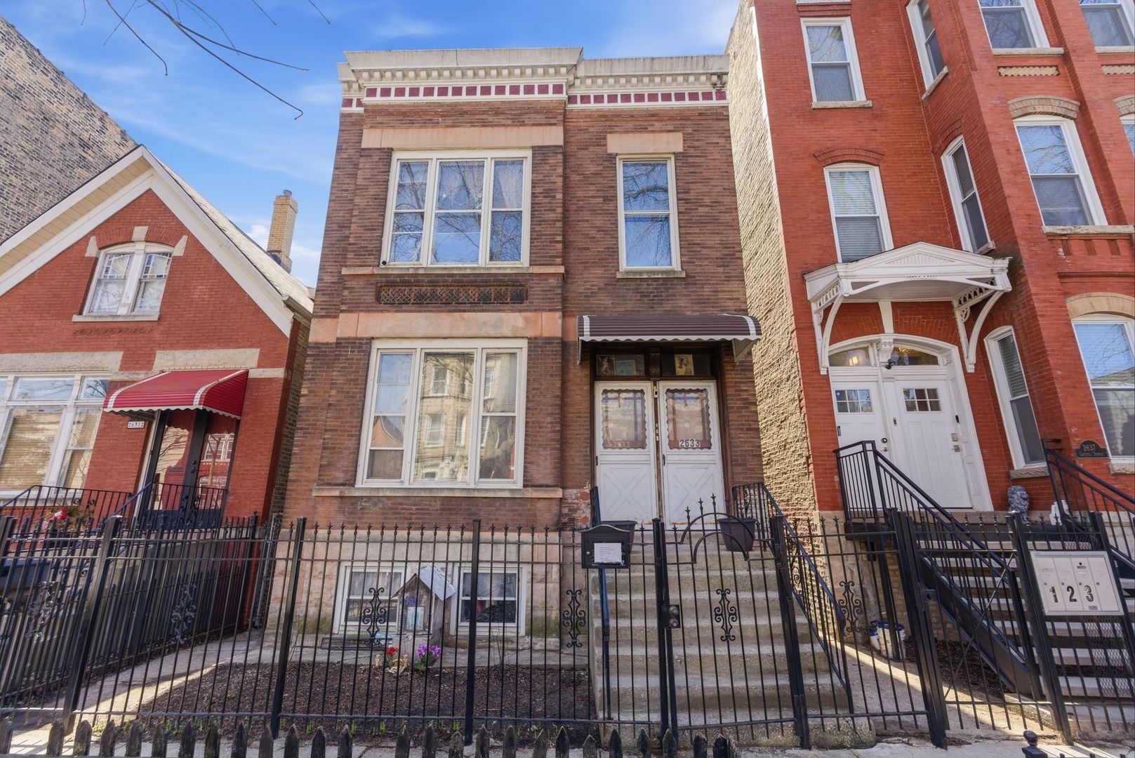 2633 W Crystal Street — Chicago, IL 60622
