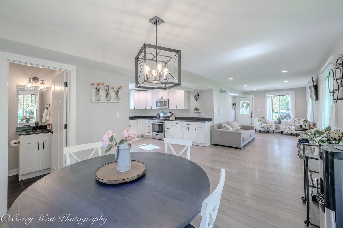 26340 Esmond Road, Esmond, IL 60129