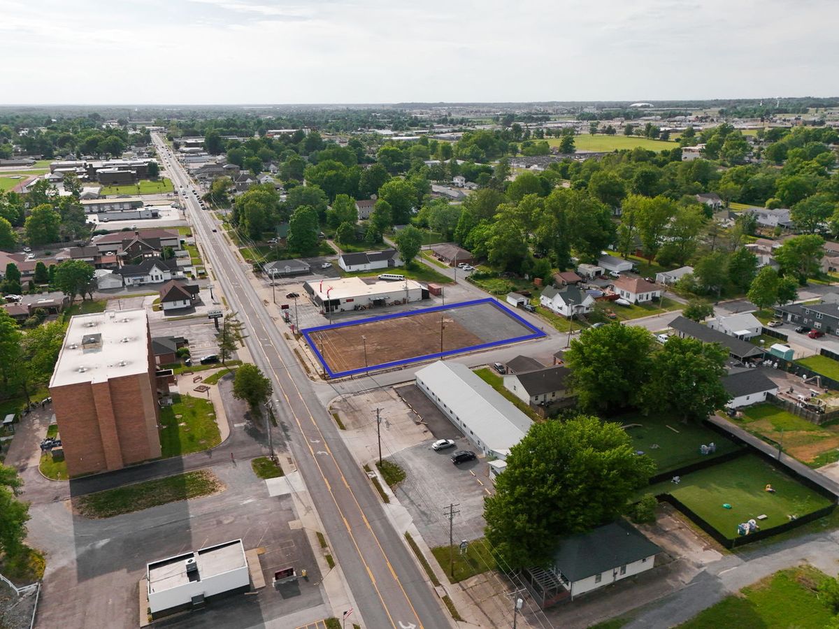 1100 W Main Street, Marion, IL 62959