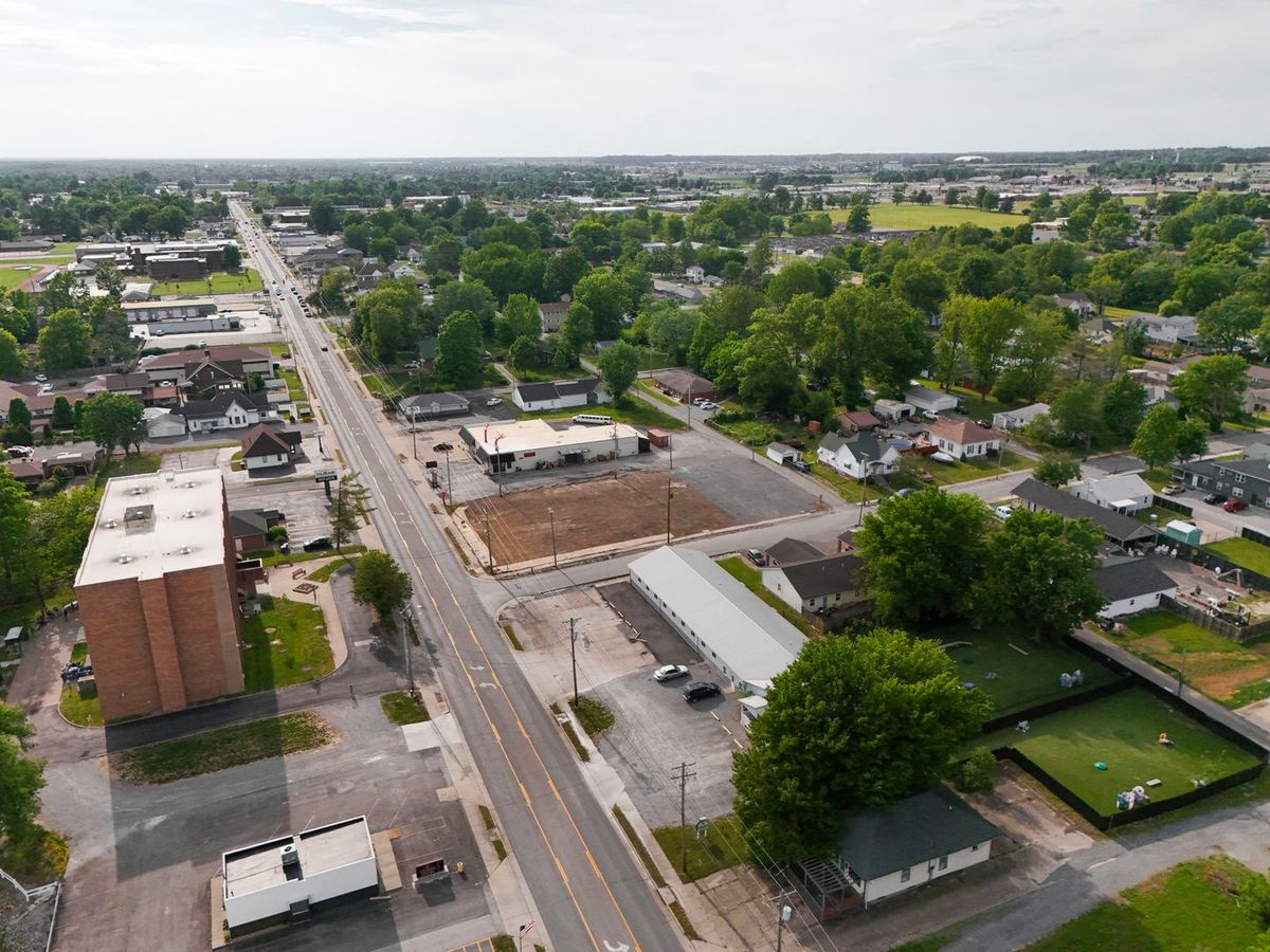 1100 W Main Street, Marion, IL 62959