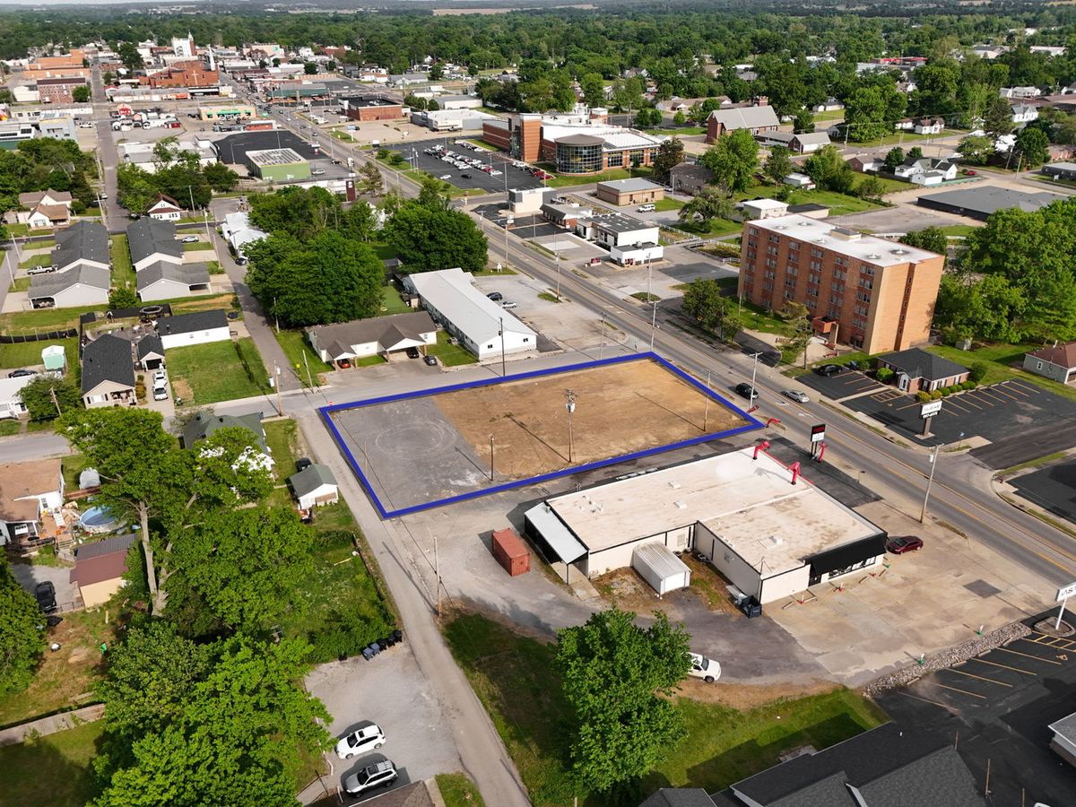 1100 W Main Street, Marion, IL 62959