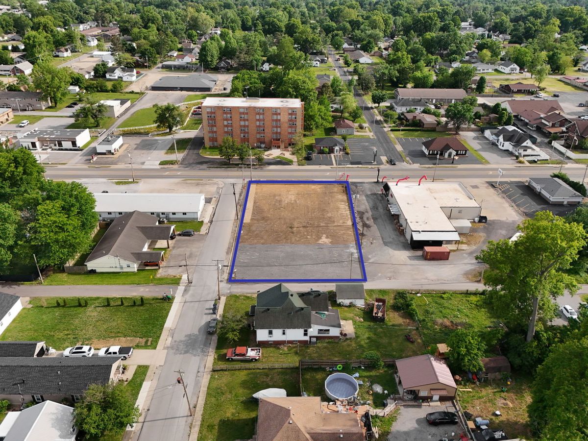 1100 W Main Street, Marion, IL 62959